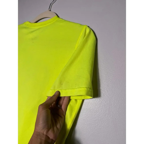 Nike men’s Bright Yellow Dry Fit T-shirt size XL Workout/Run/Gym Shirt fast Dry - Picture 5 of 7